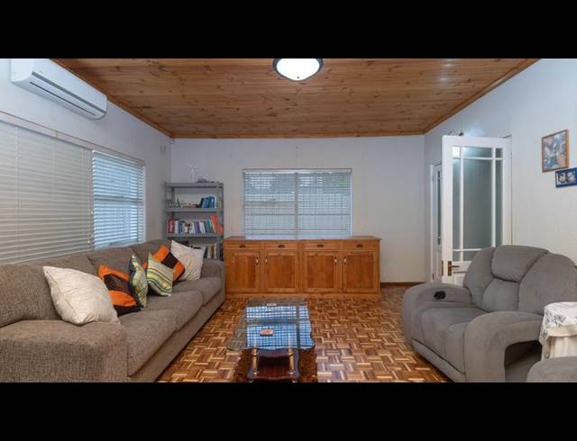 5 BEDROOM HOUSE FOR SALE IN DE KUILEN